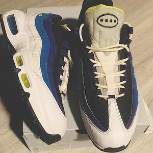 NIKE AIR MAX 95 white/purple/blue men’s size 9.